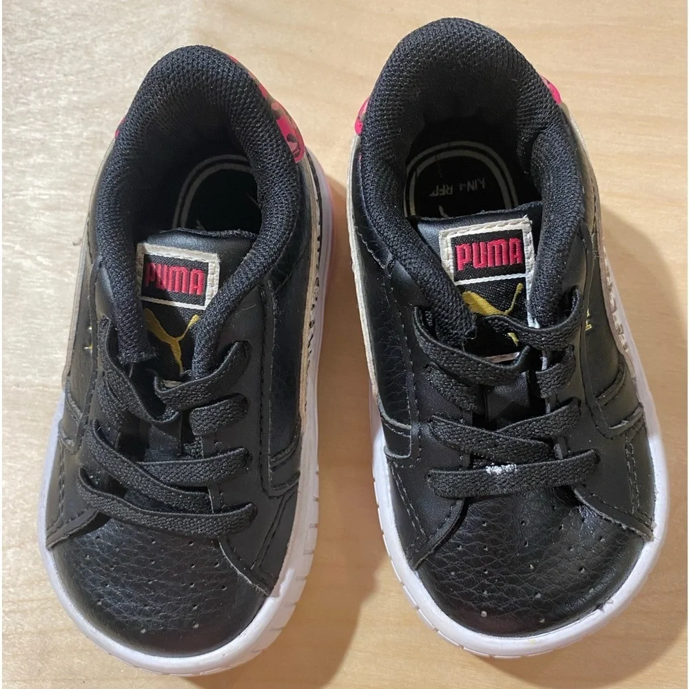 Puma Infant Sneakers size 5C (JY)